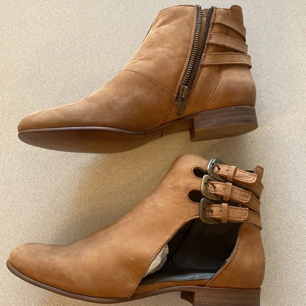 Wolverine NEW Jada Cutout Brown Ankle Strap Booties